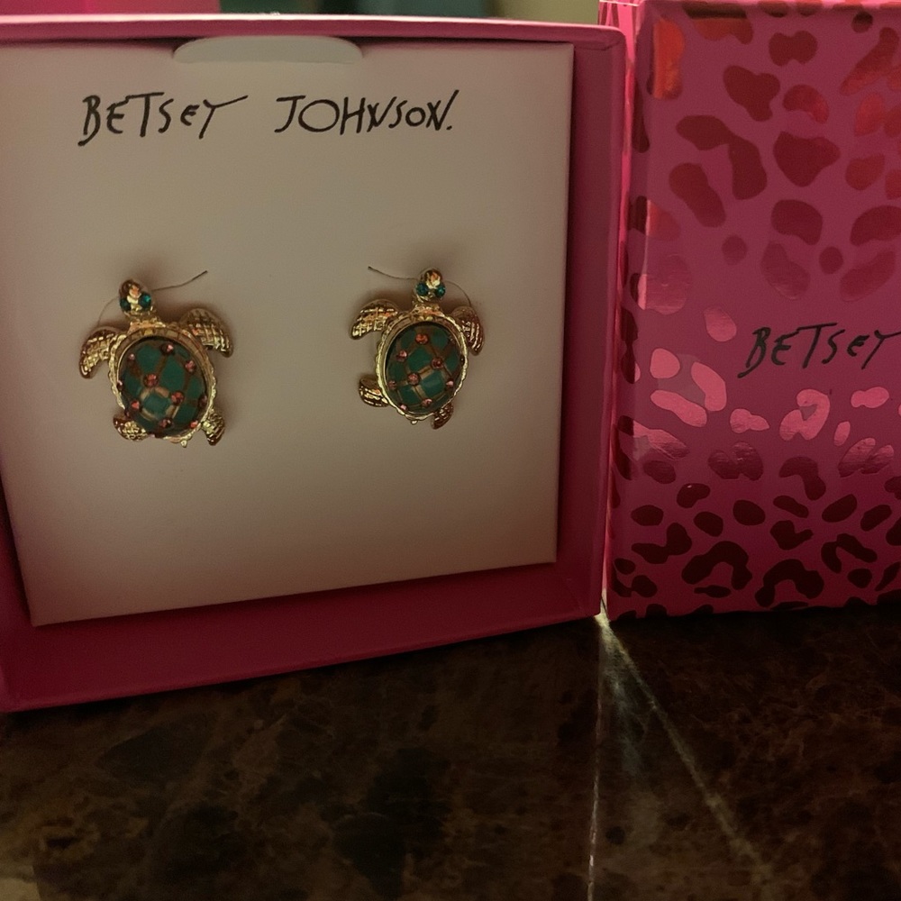 New Betsey Johnson Turtle Stud Earrings - Picture 14 of 16